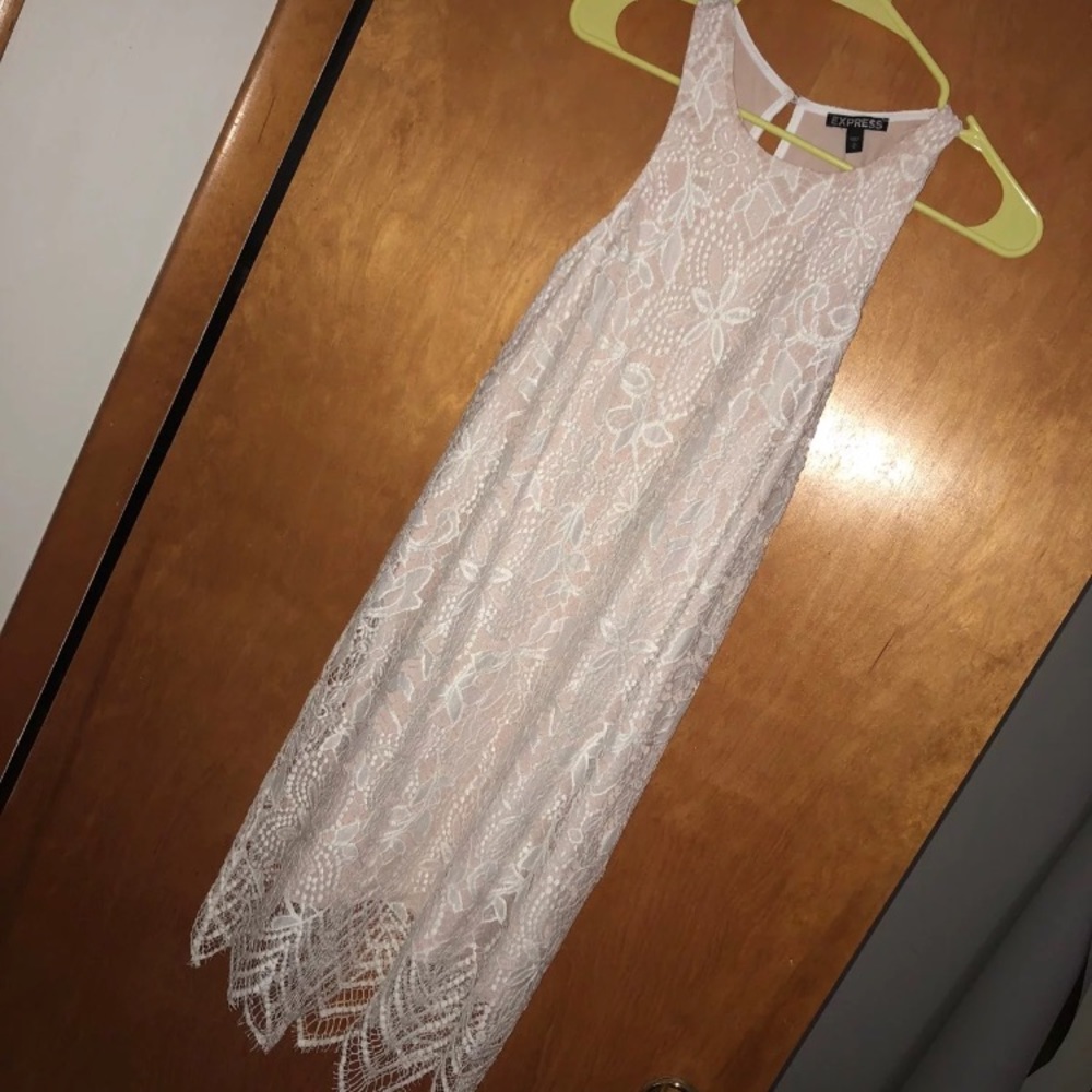 Express Lace Dress Size M